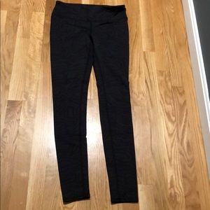 Alo Yoga size M black leggings